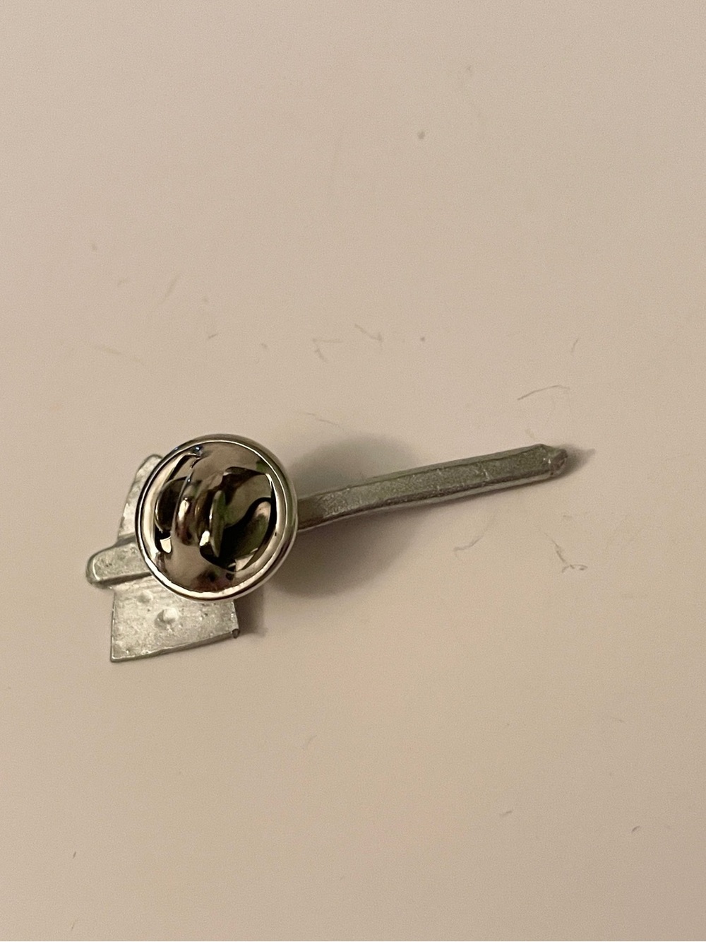 Vintage Silver Tone Metal Tomahawk Hatchet Brooch Pin - Picture 6 of 13